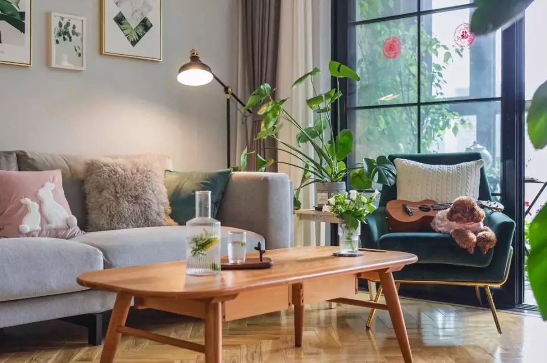 88平小三室，自然清新的阳台